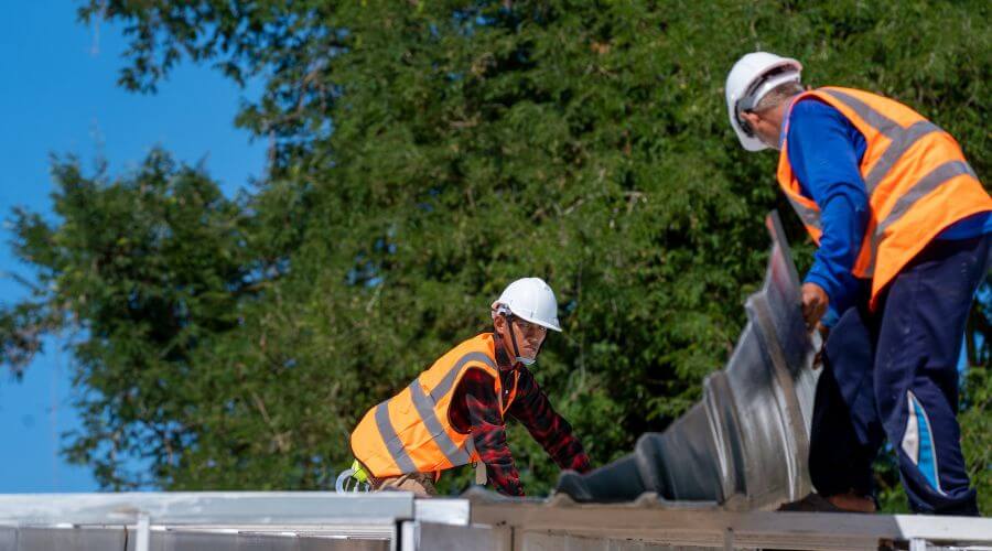 Professional gutter cleaning in Tenafly, NJ